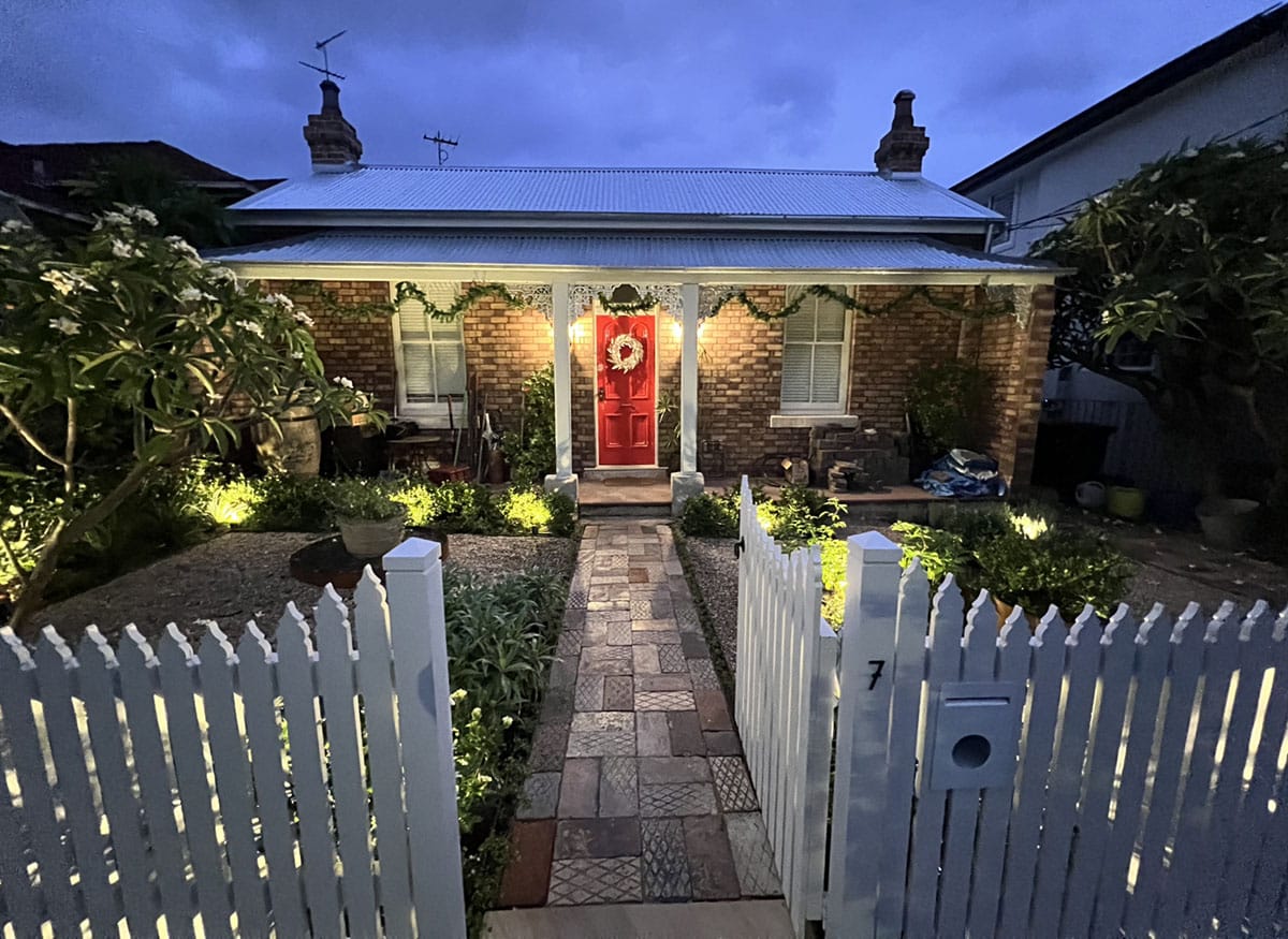 Bob Barker Photography for Bobs Odd Jobs Front picket fence in white built by Gleeson Build